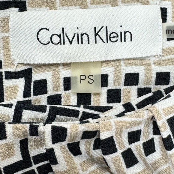 Calvin Klein Blouse Tank Top Beige, White, Black Geo Print - Size Petite Small - Picture 4 of 5